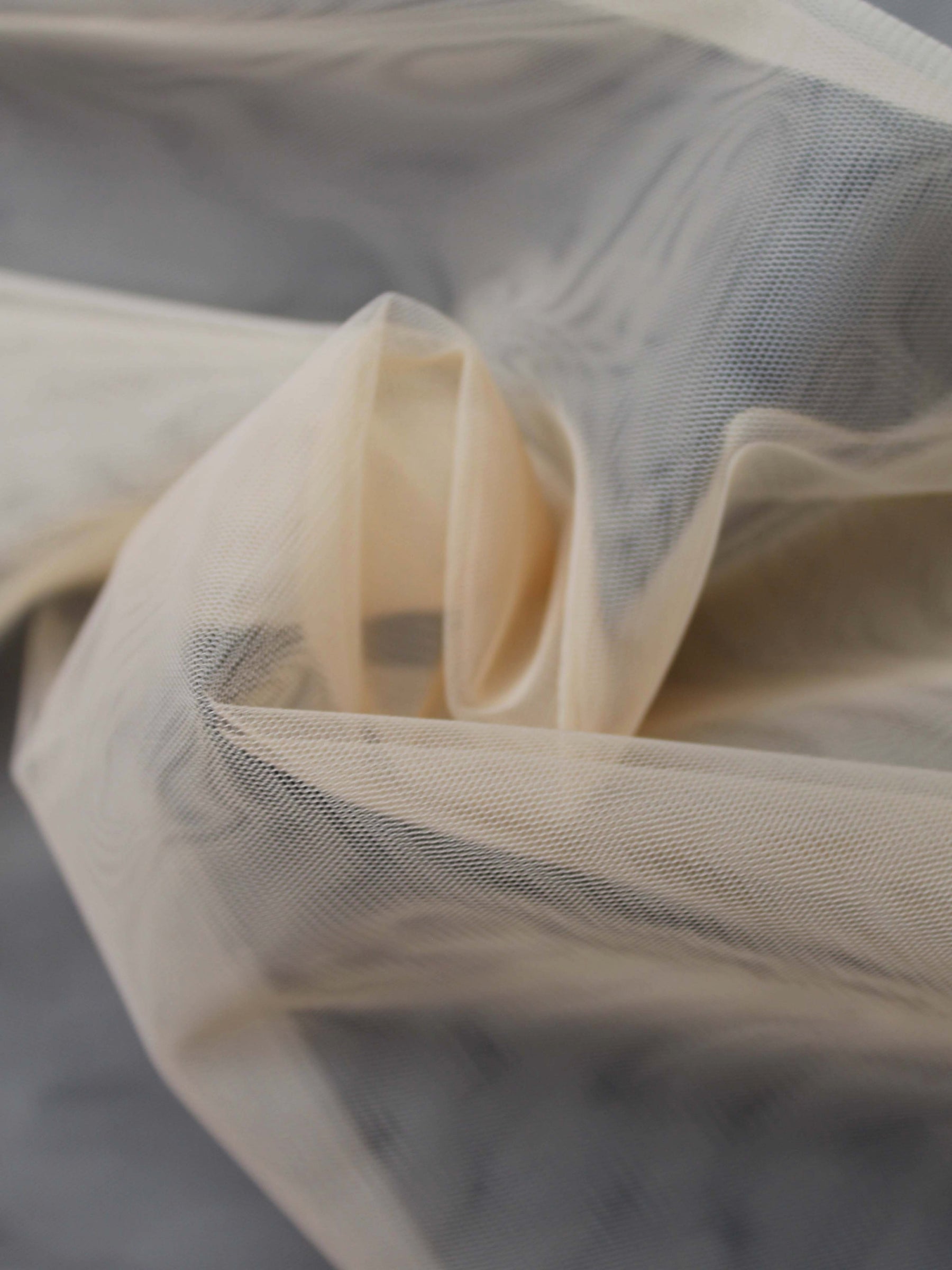 Tulle extensible pour peaux foncées - TU0003