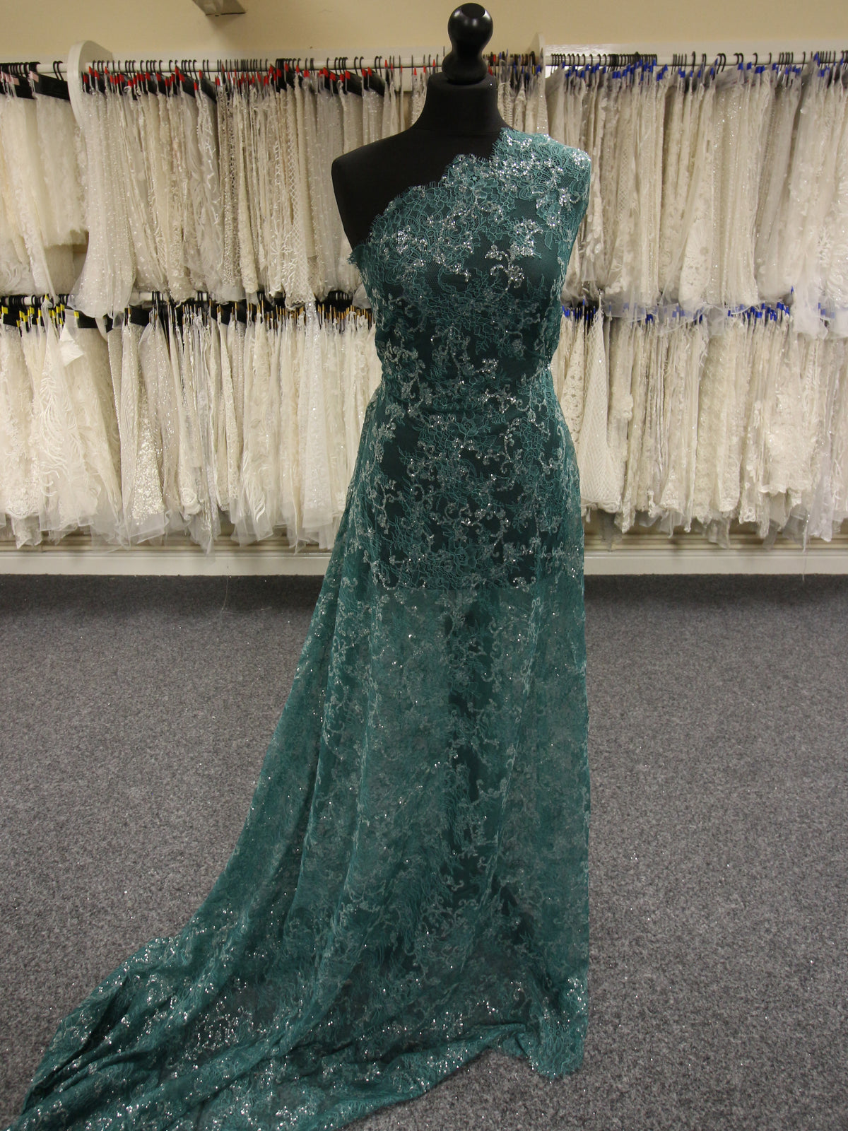 Dentelle Raschel bleu sarcelle - Honneur