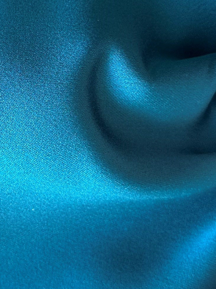 Satin de polyester bleu sarcelle - Moldavie