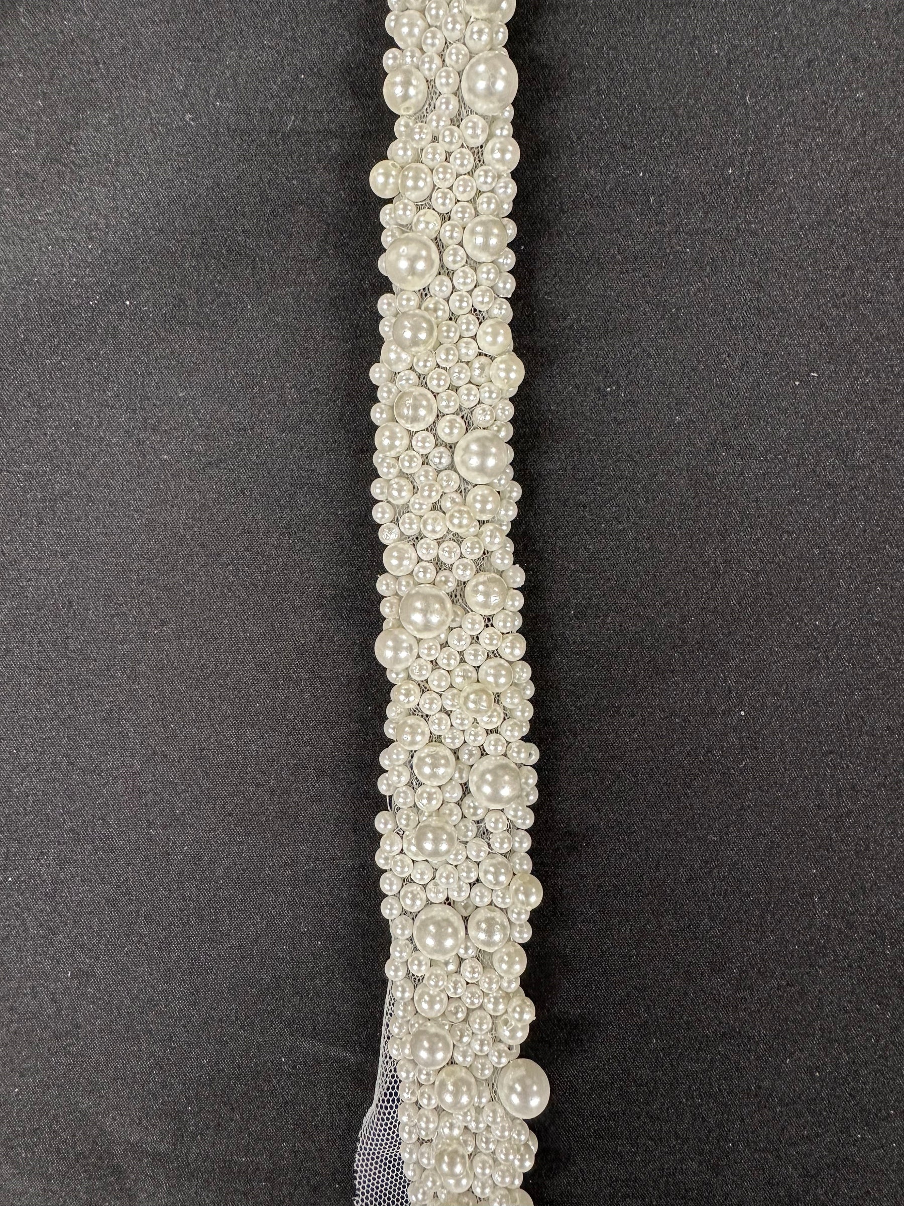 Garniture de robe en perles - Languette