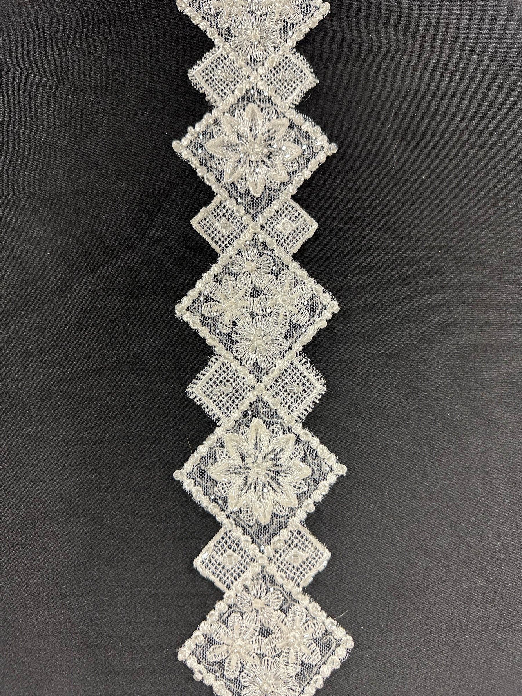 Bordure en dentelle perlée ivoire - Bumbershoot