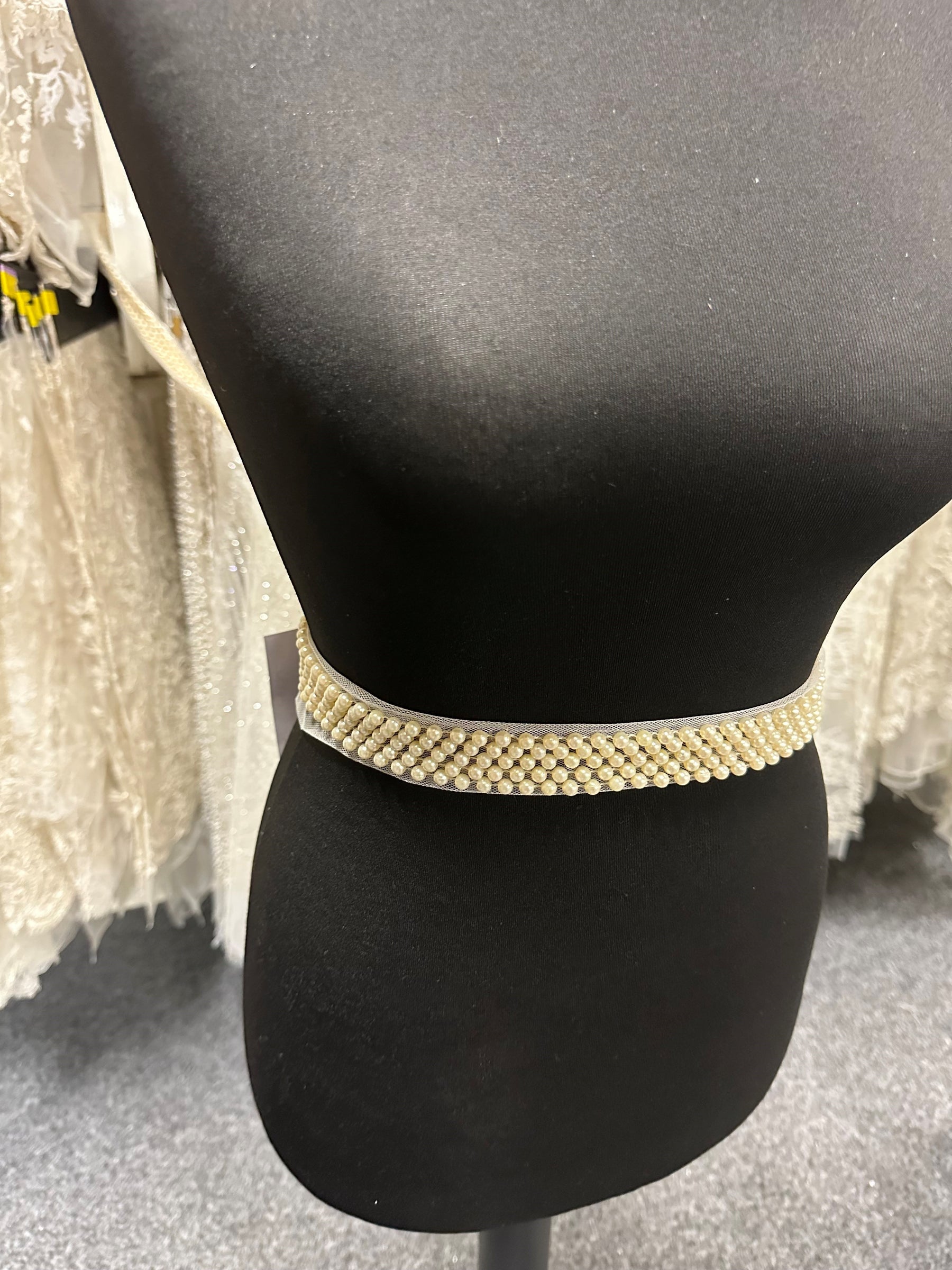 Garniture de robe en perles de champagne - Transform