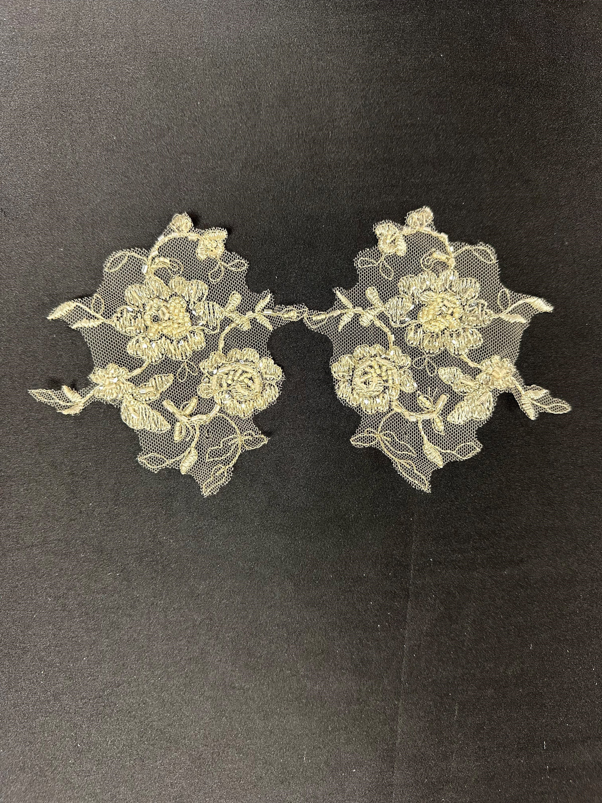 Appliques en dentelle ornées de perles ivoire - Sappy