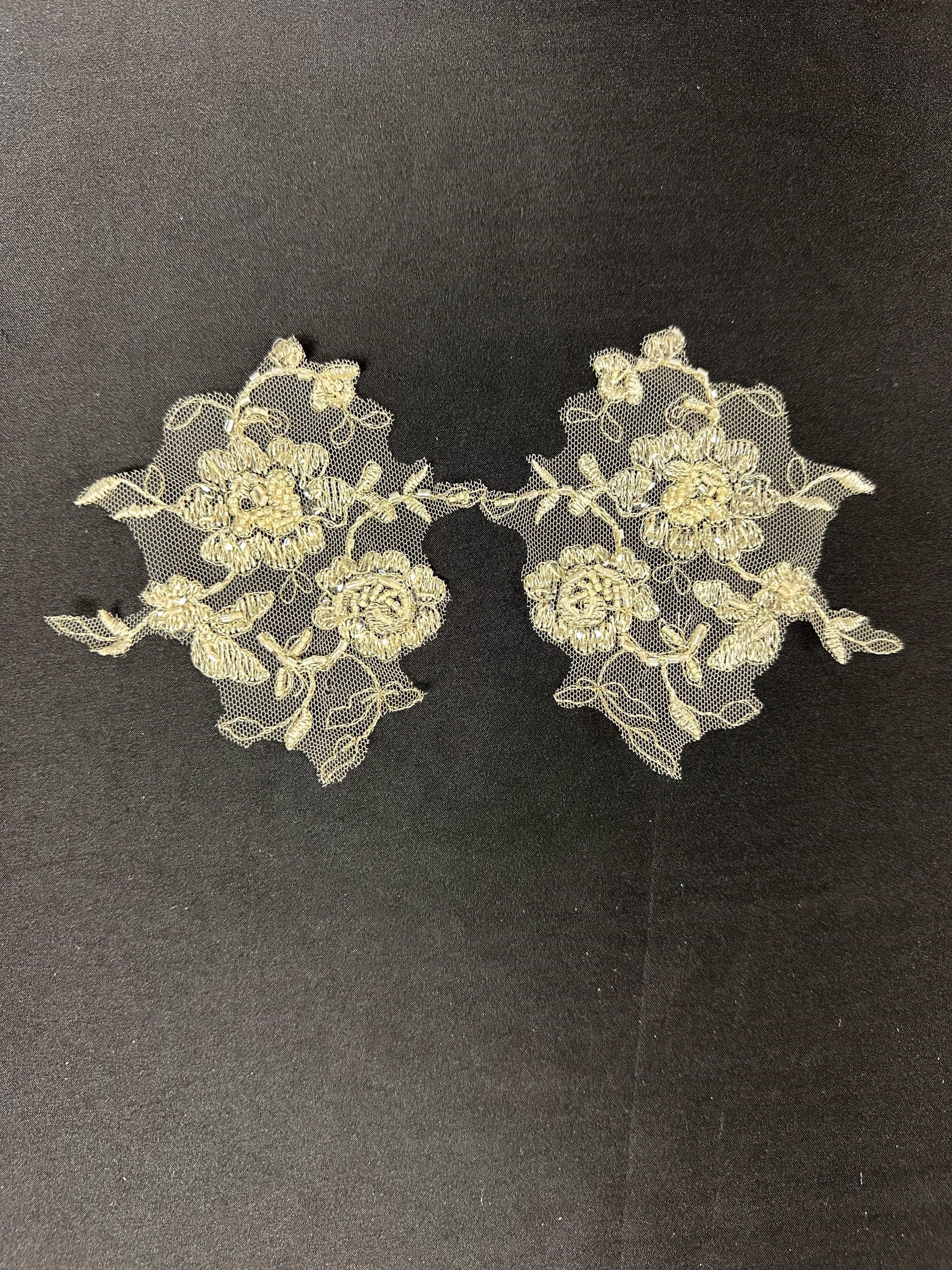 Appliques en dentelle ornées de perles ivoire - Sappy