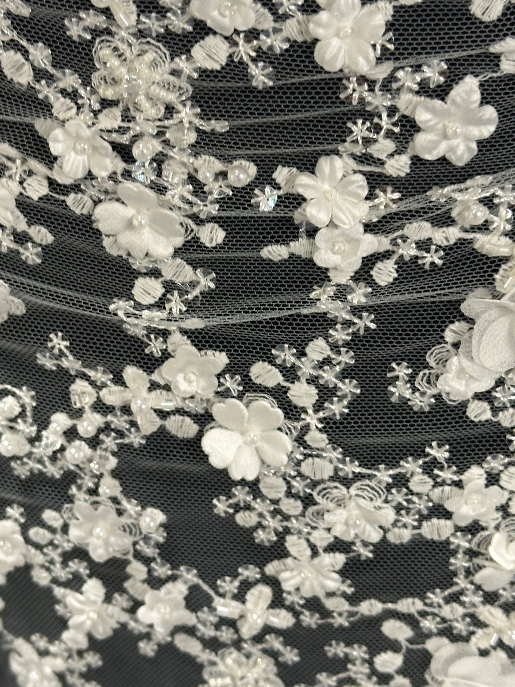 Dentelle brodée 3D ivoire - Savinder (CF Sarah)