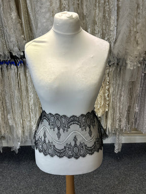 Bordure en dentelle Chantilly Eco noire - Devika