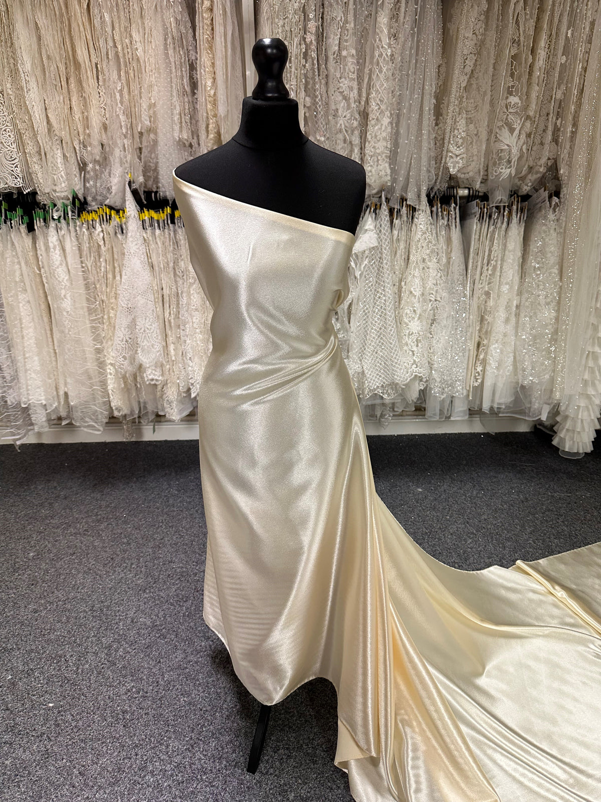 Satin Crêpe Polyester Crème - Desire