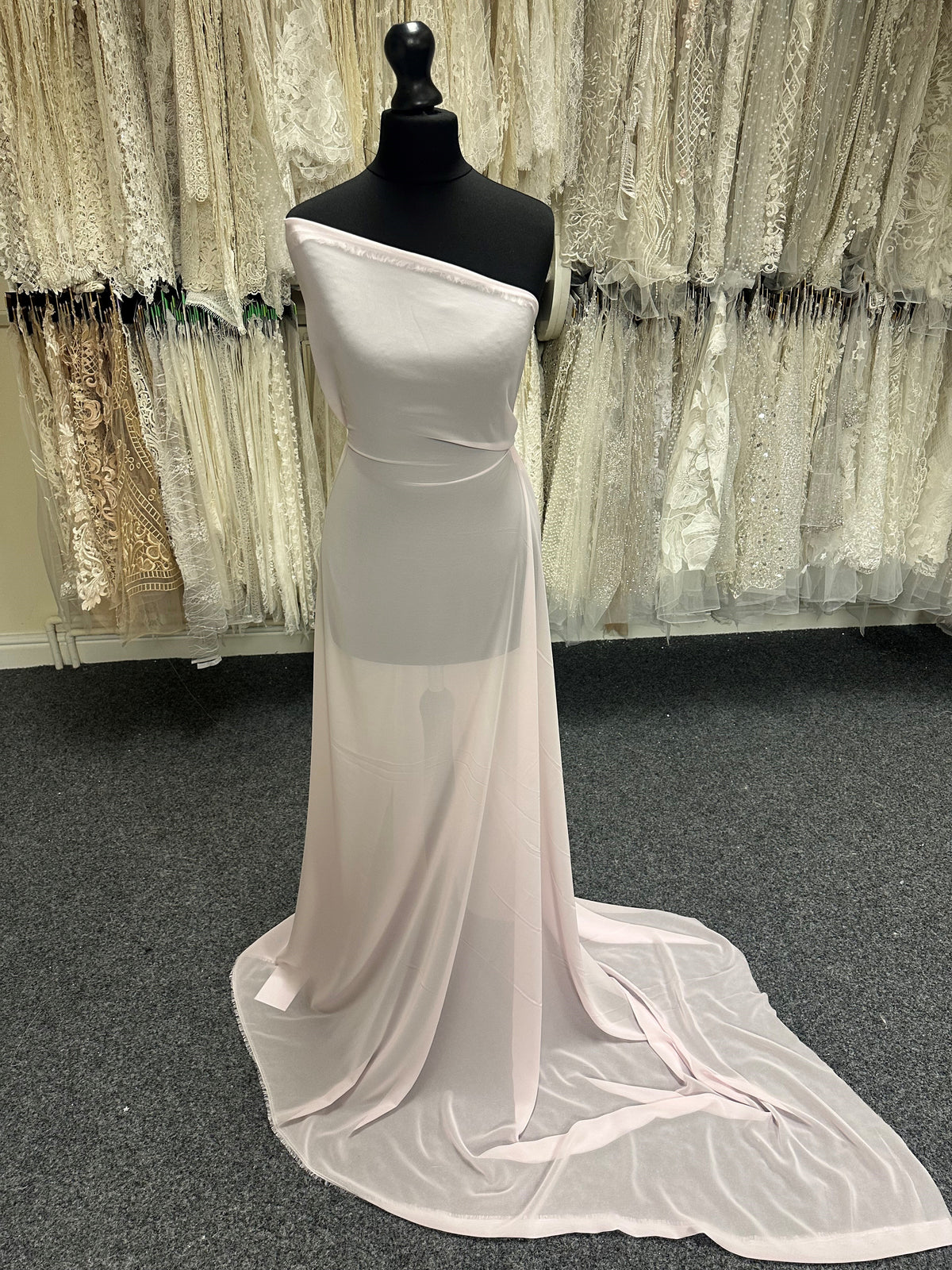 Mousseline de polyester rose poudré - Bienveillance