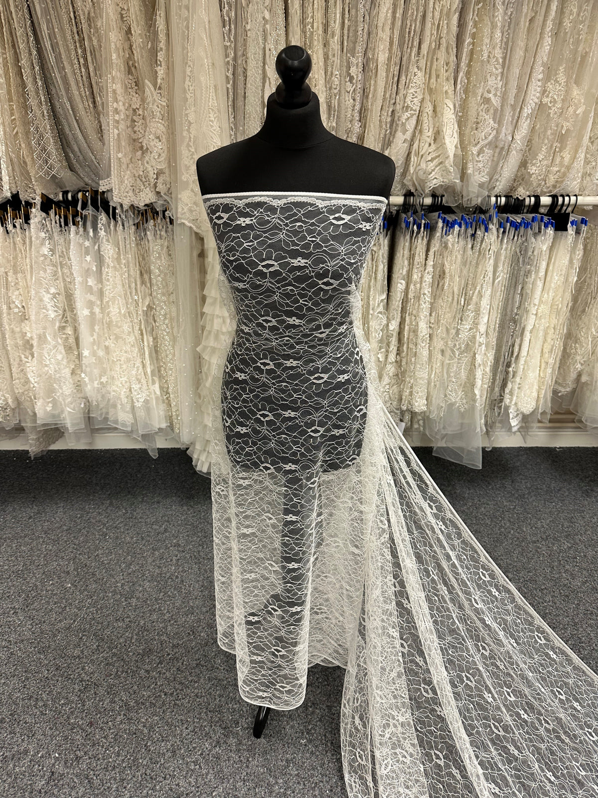 Dentelle ivoire à cordon - Leanne