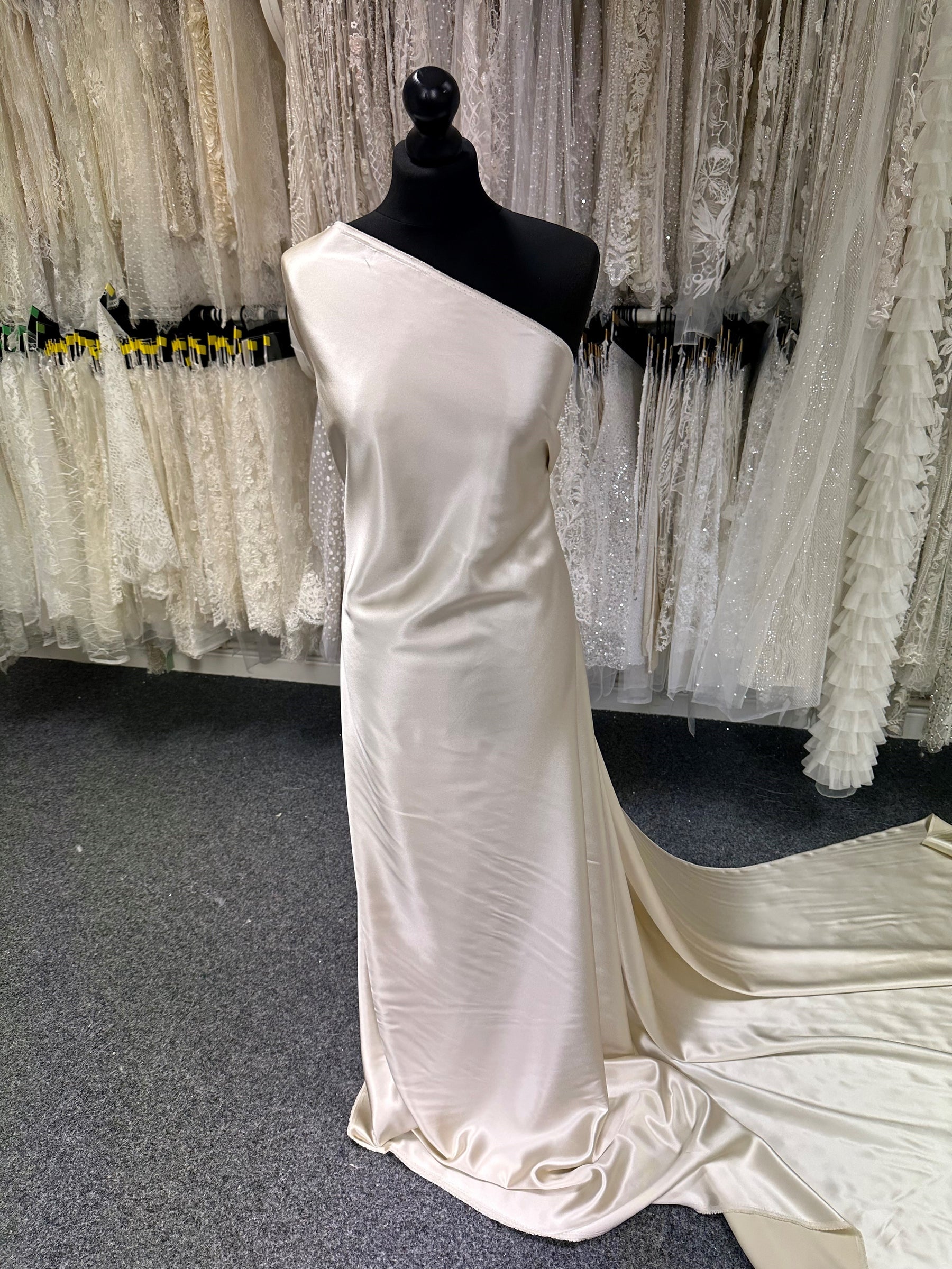 Crêpe de soie satin épais crème - Sublime