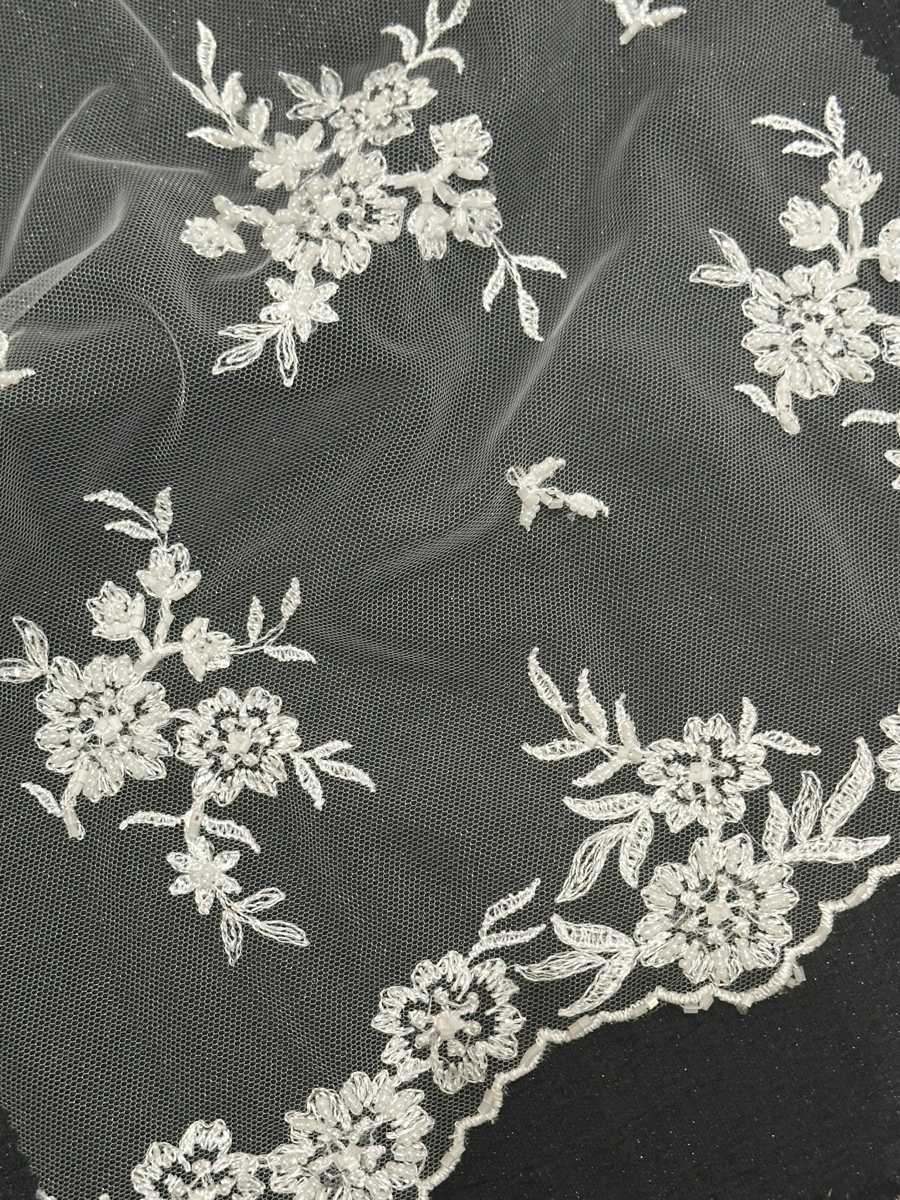 Dentelle à sequins ivoire - Roxanne (CF)