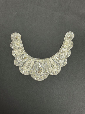 Broderie de cristal à l'encolure - AP 292 (CF)