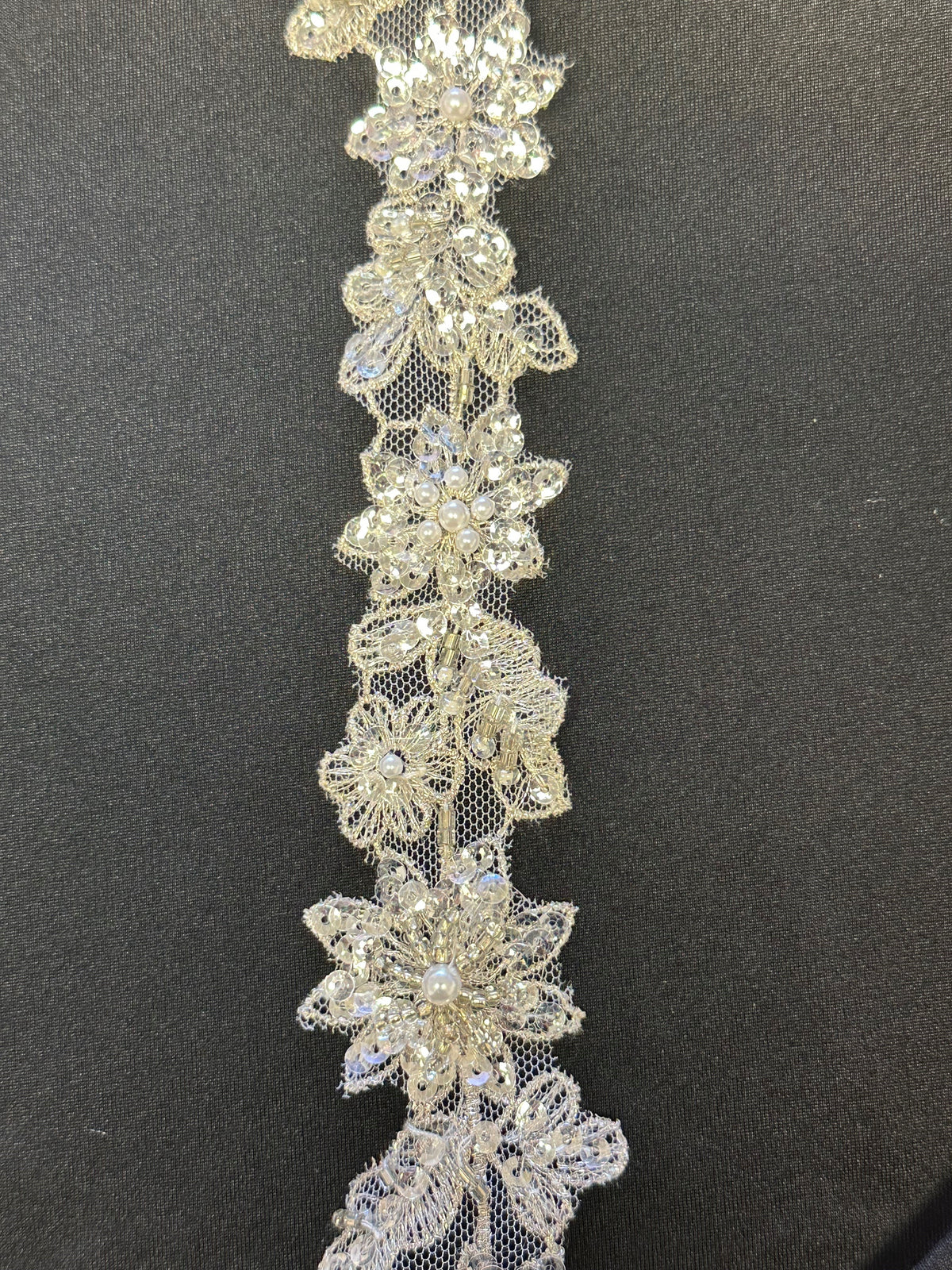 Garniture de robe en lurex argenté - T 146