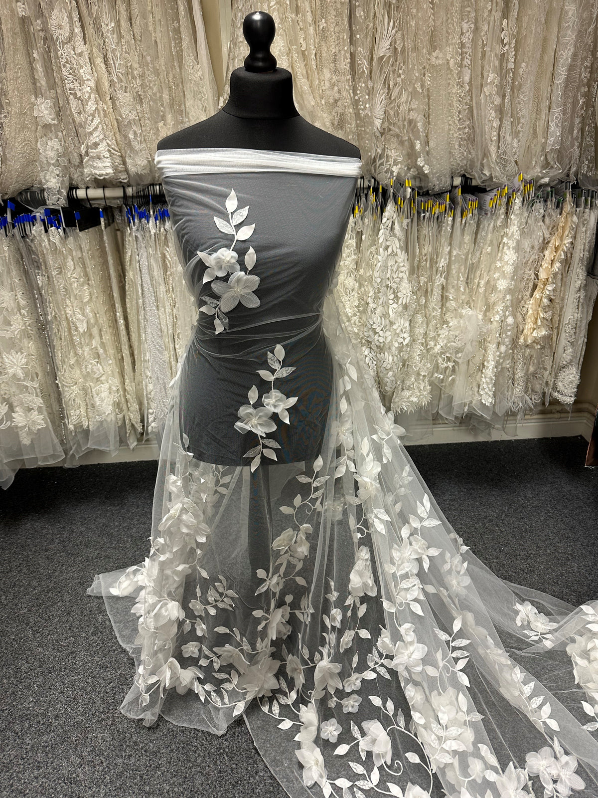 Dentelle florale 3D ivoire - Portobella