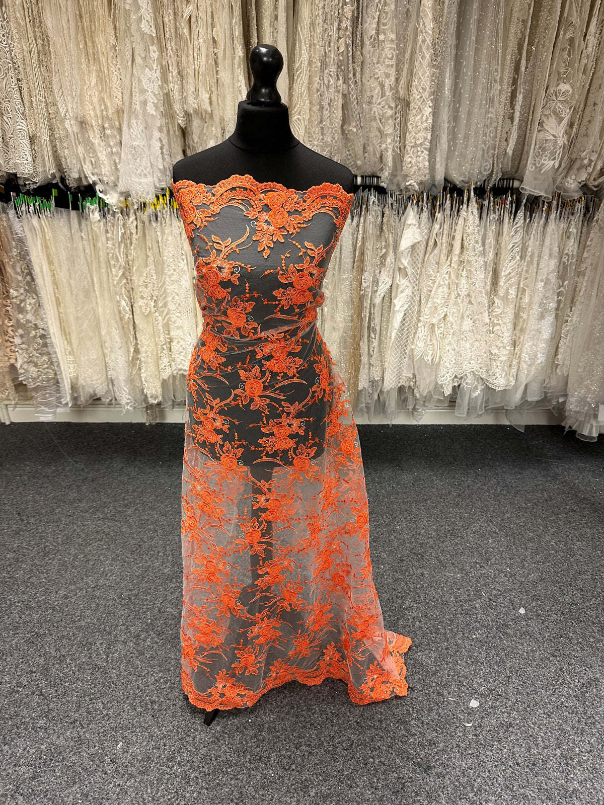 Dentelle orange - Maria.