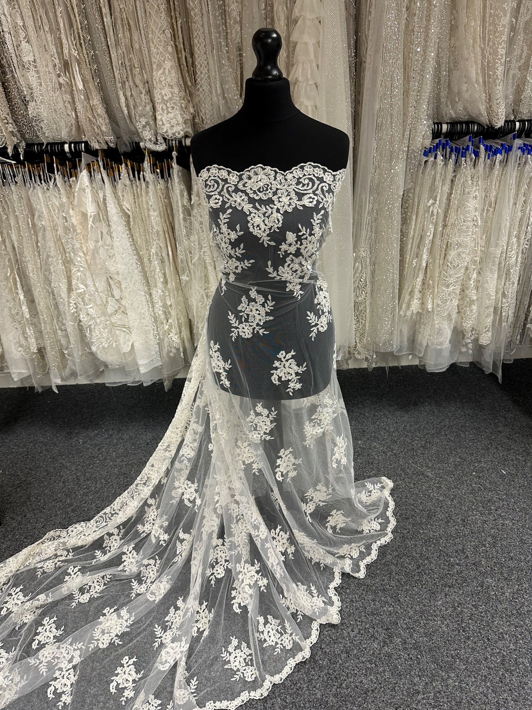 Dentelle de mariée ivoire perlée - Noisy