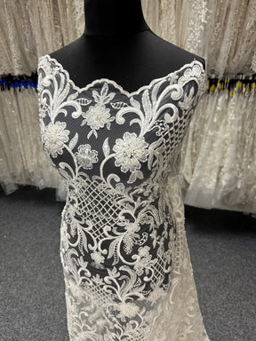 Dentelle à treillis perlée ivoire - Zorb 