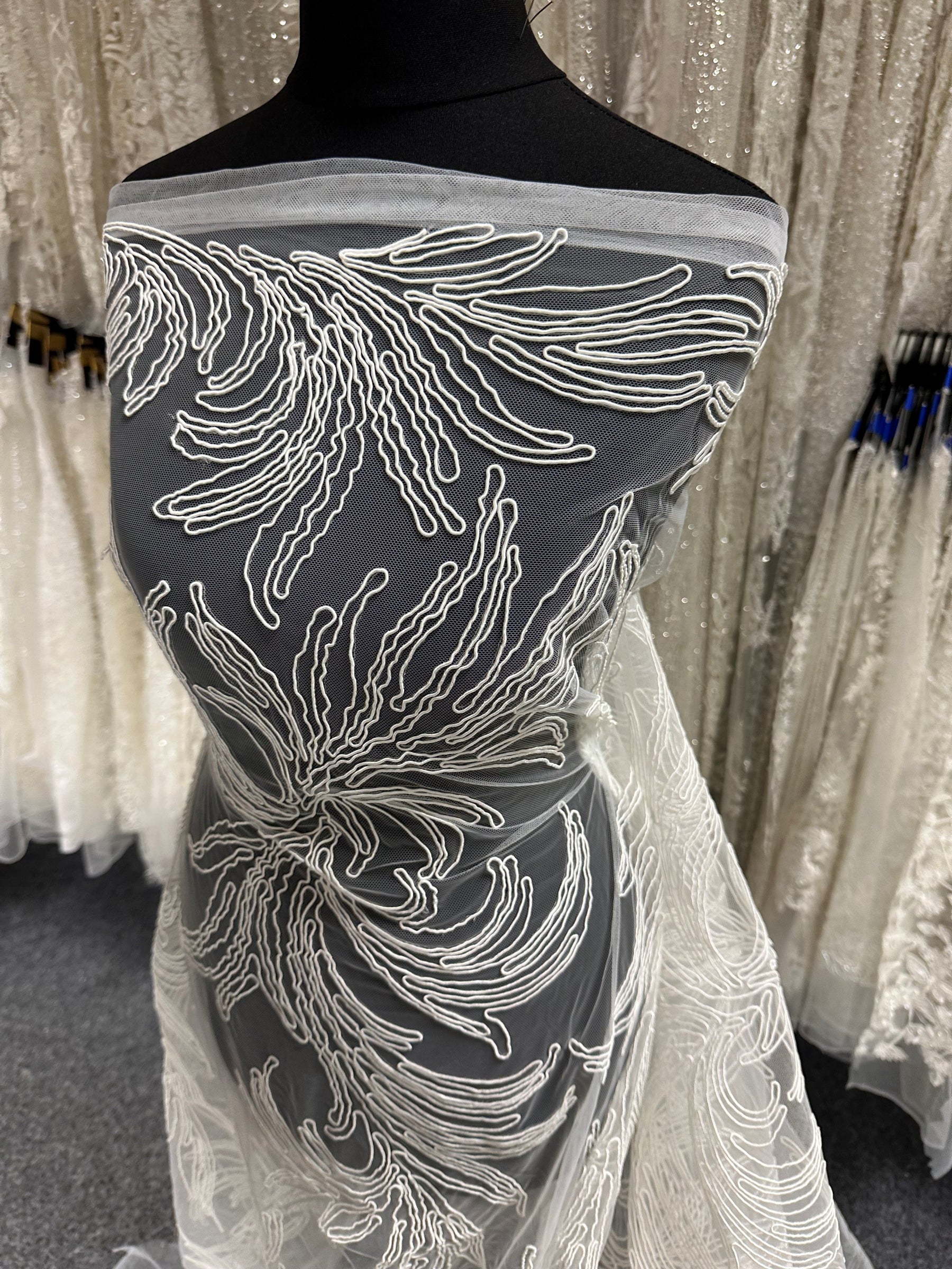 Dentelle cordée ivoire - Milani