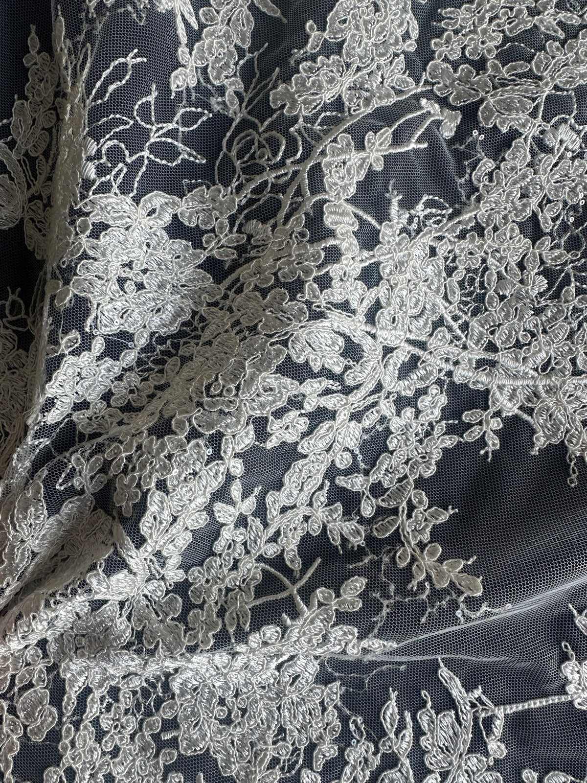 Dentelle brodée ivoire - Zabiba