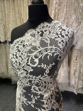 Dentelle Chantilly Ivoire - Bonika