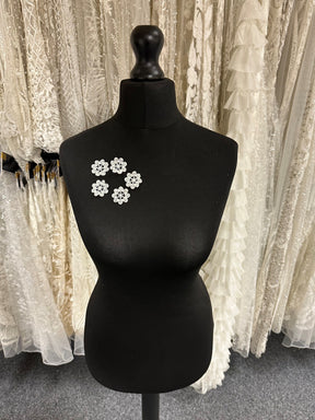 Fleur Brodé Ivoire - MM0007 (Sachet de 144)