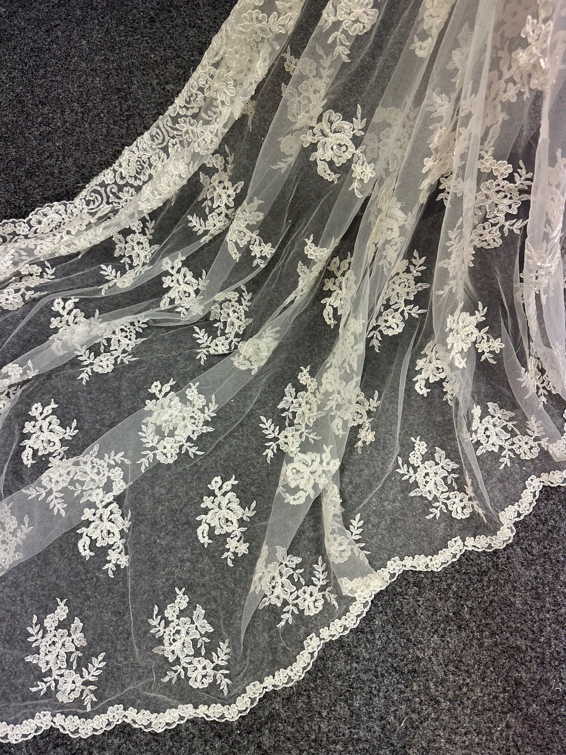 Dentelle de mariée ivoire perlée - Noisy