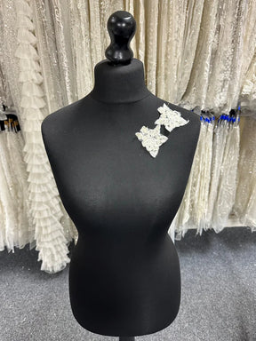 Appliques en dentelle de perles et rubans ivoire - Contexte