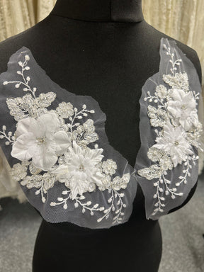 Appliques en dentelle à fleurs perlées blanches - Naomi