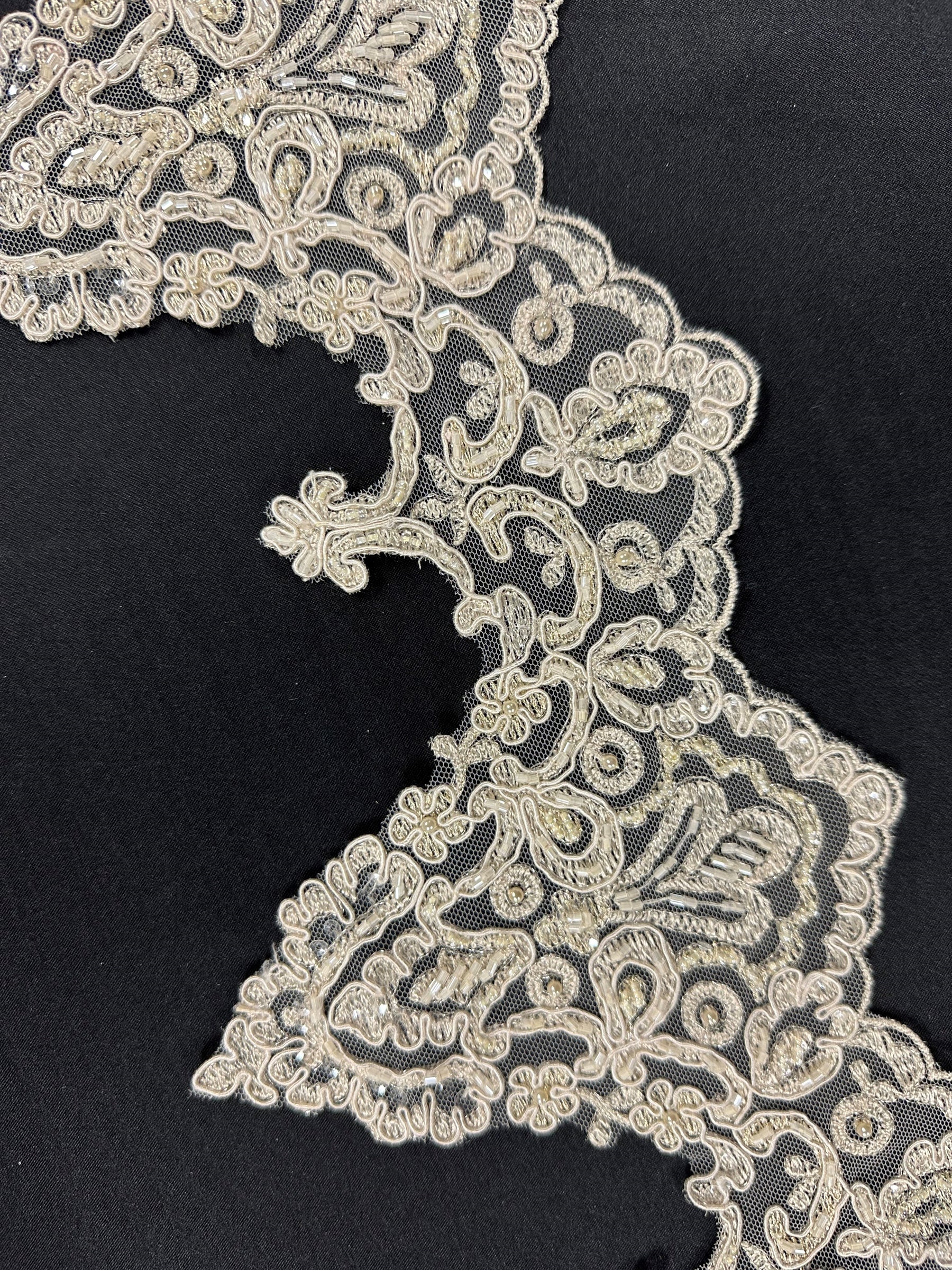 Bordure en dentelle perlée ivoire - Zigguart
