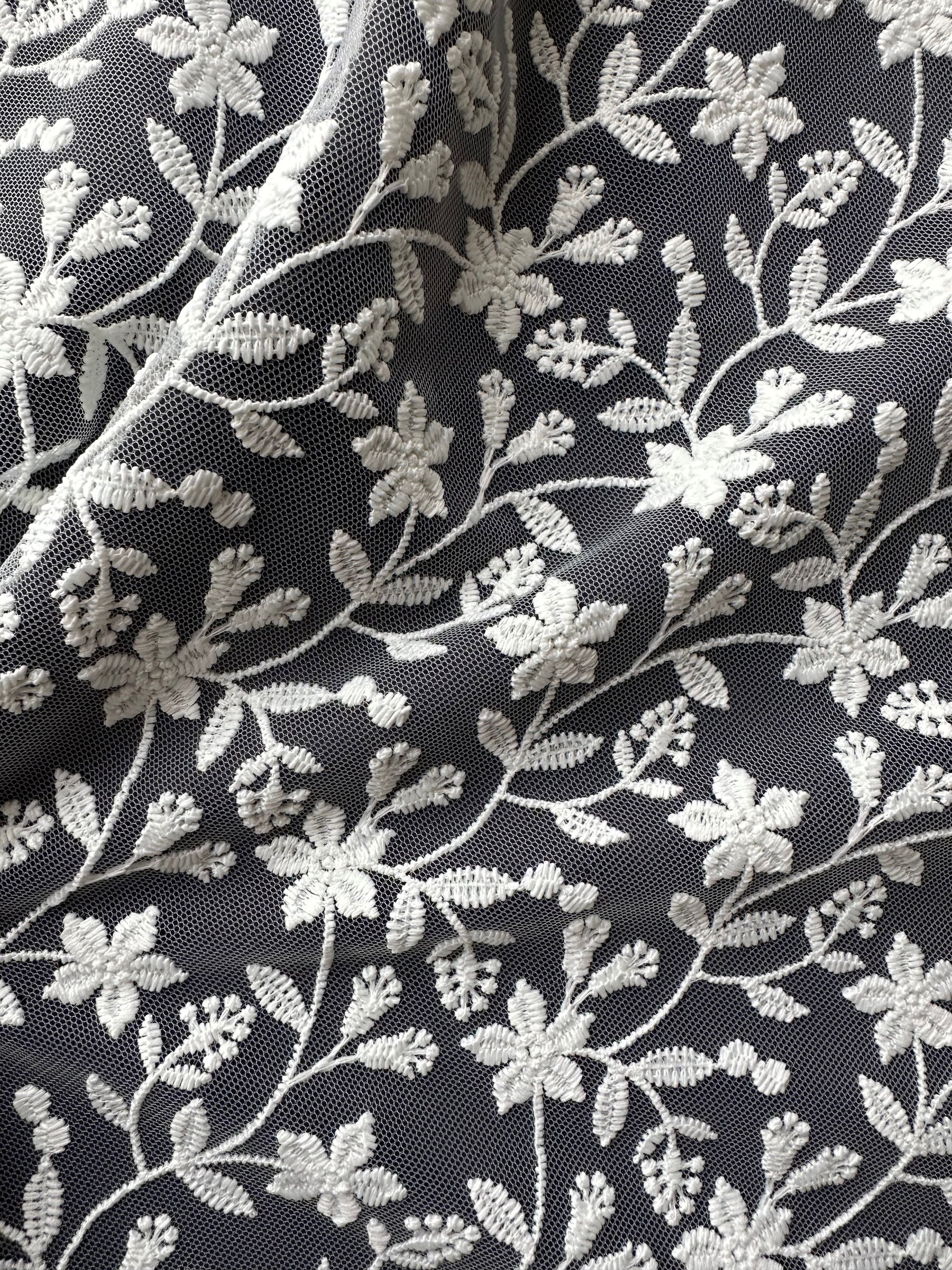 Dentelle florale brodée ivoire - Lizzy