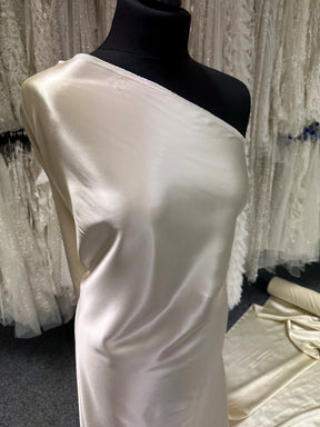 Crêpe de soie satin épais crème - Sublime