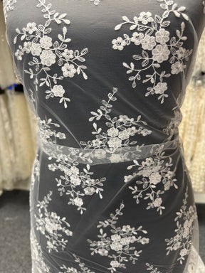 Dentelle Brodée Ivoire - Kirsty