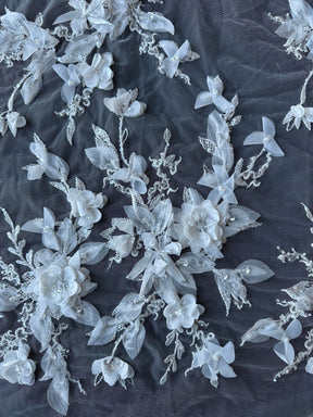 Dentelle florale 3D ivoire - Octobre