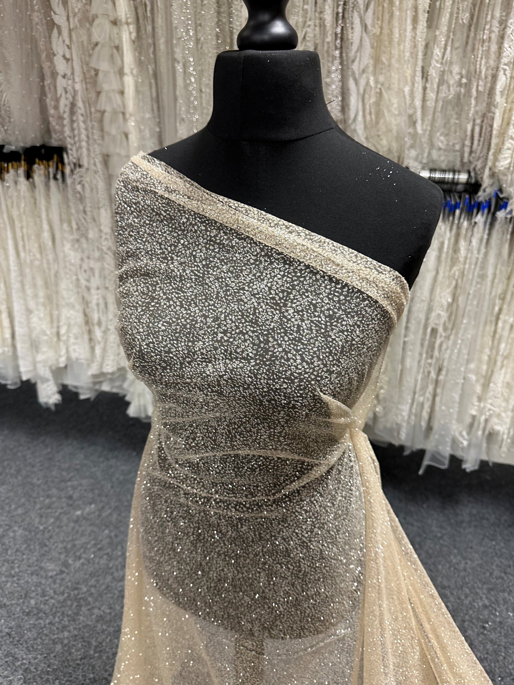 Tulle pailleté nude - Attraction