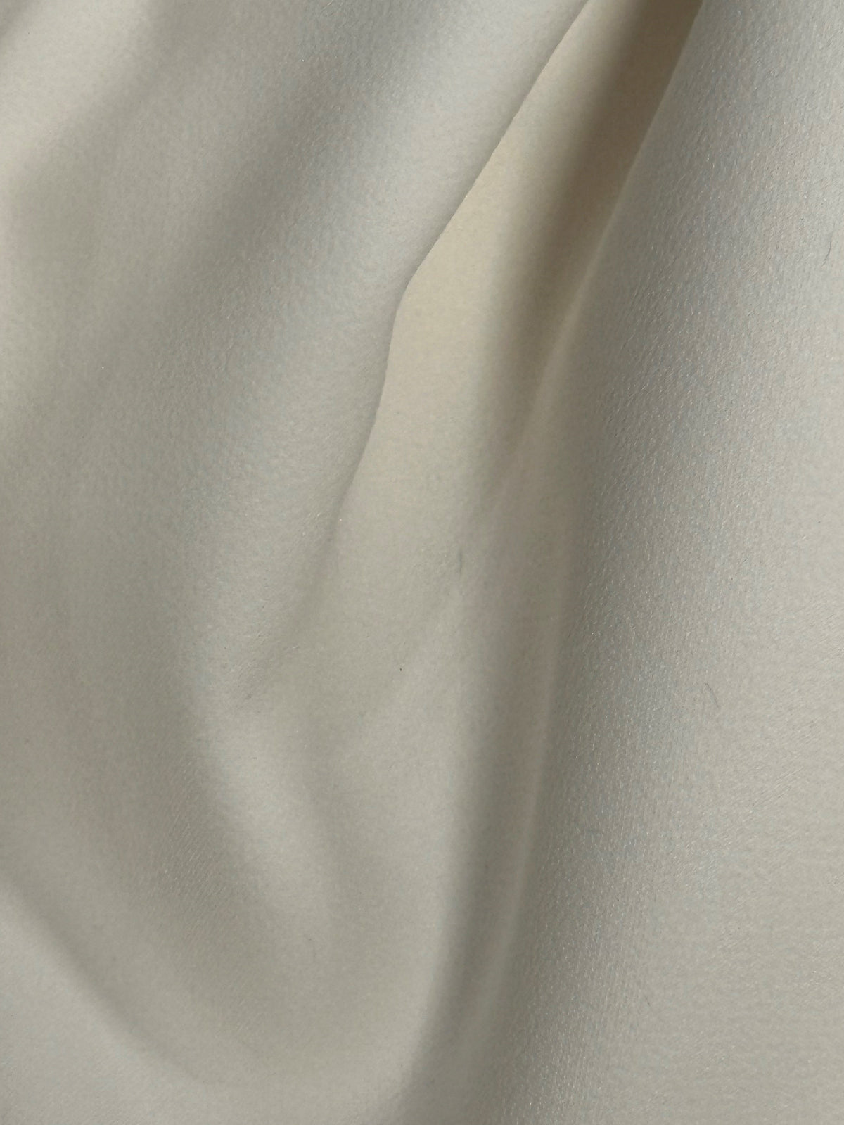 Crêpe épais en polyester ivoire clair - Pamper