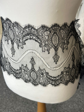 Bordure en dentelle Chantilly Eco noire - Devika