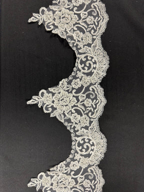 Bordure en dentelle à sequins ivoire - Anecdotes