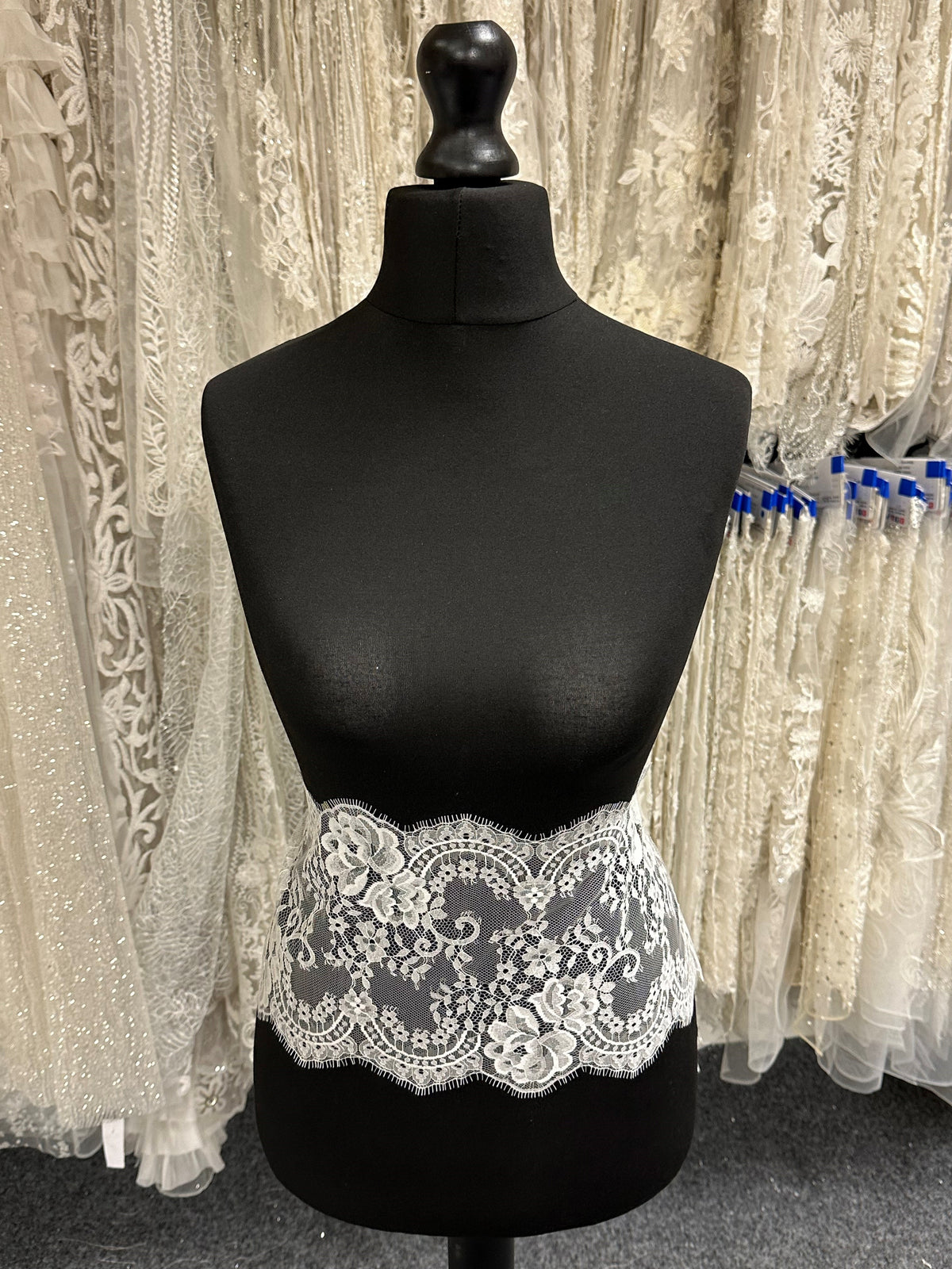 Bordure en dentelle de mariée ivoire - Glade