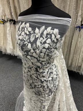 Dentelle brodée de perles ivoire - Cheney