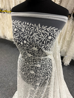 Dentelle brodée de perles ivoire - Minka 