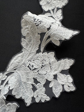 Bordure en dentelle cordée ivoire - Compagnie