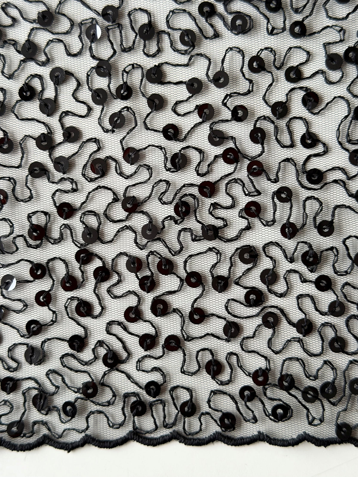 Tulle à sequins brodés noirs – EB3001