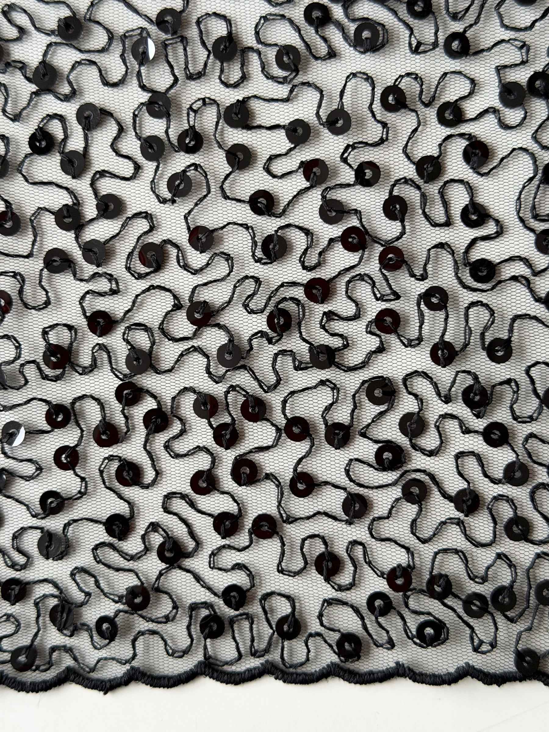Tulle à sequins brodés noirs – EB3001