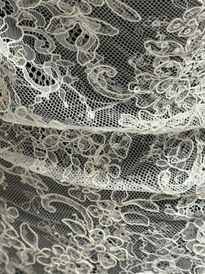 Dentelle ivoire à cordons et paillettes - Muffin