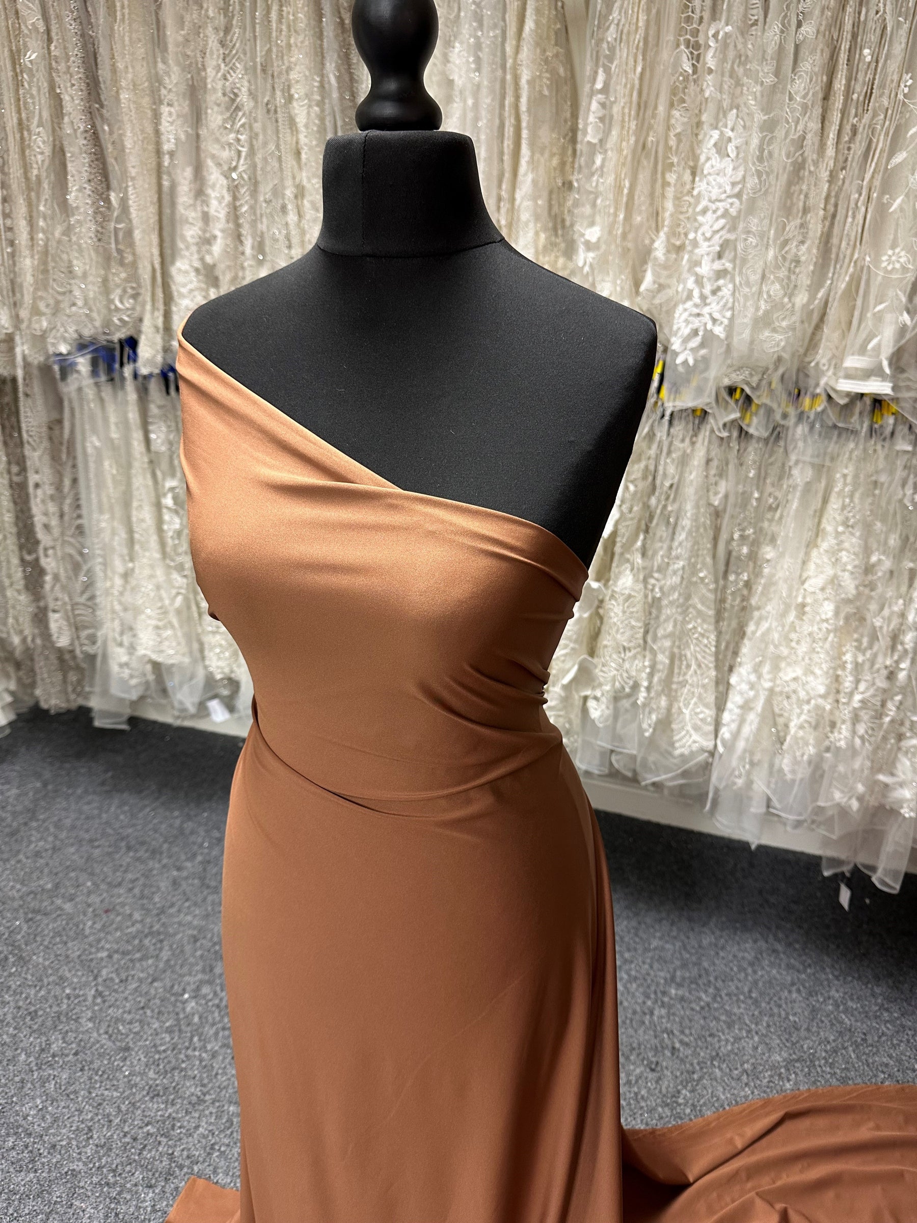 Satin de polyester extensible Mocca - Confidence