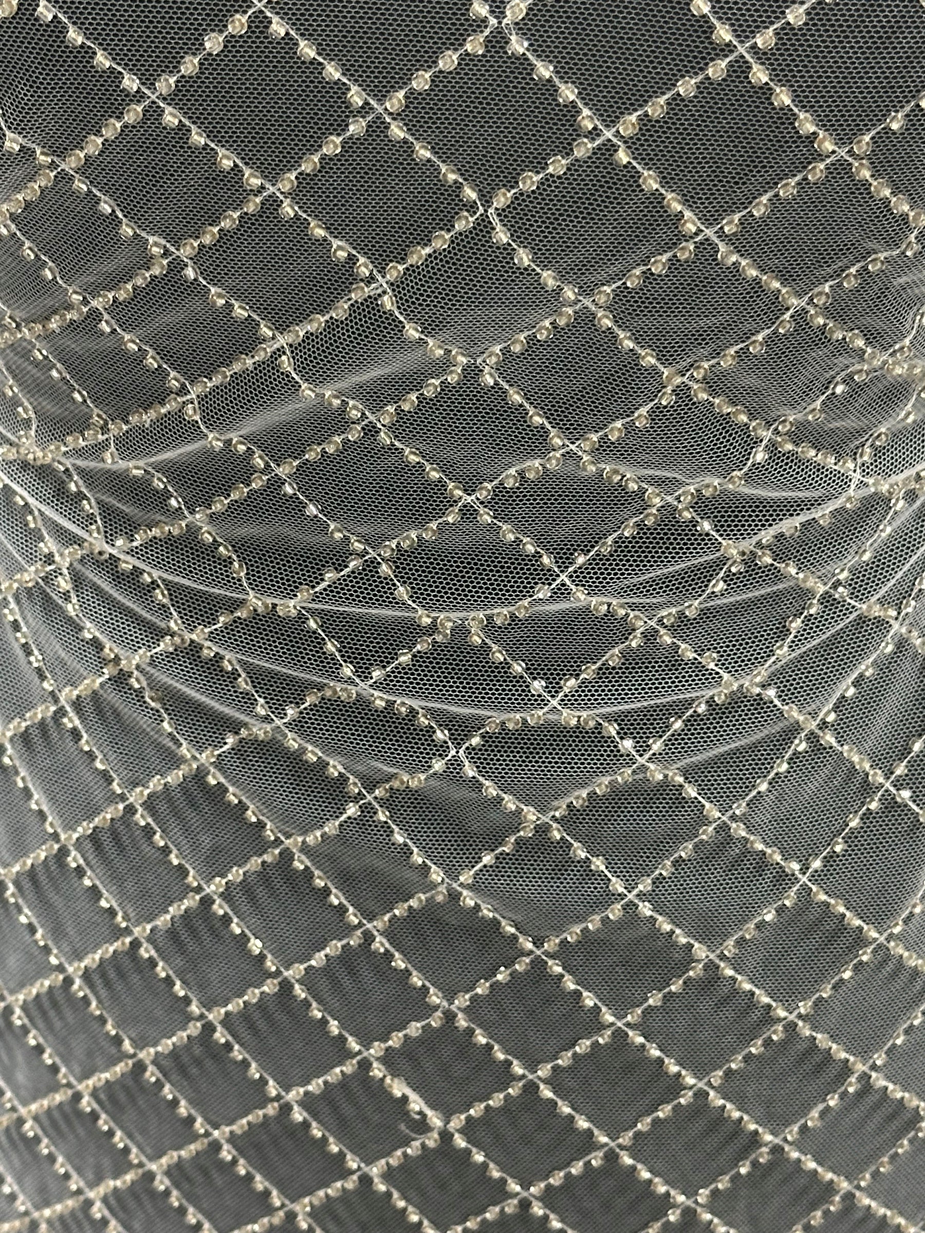 Dentelle à treillis perlée ivoire - Placate