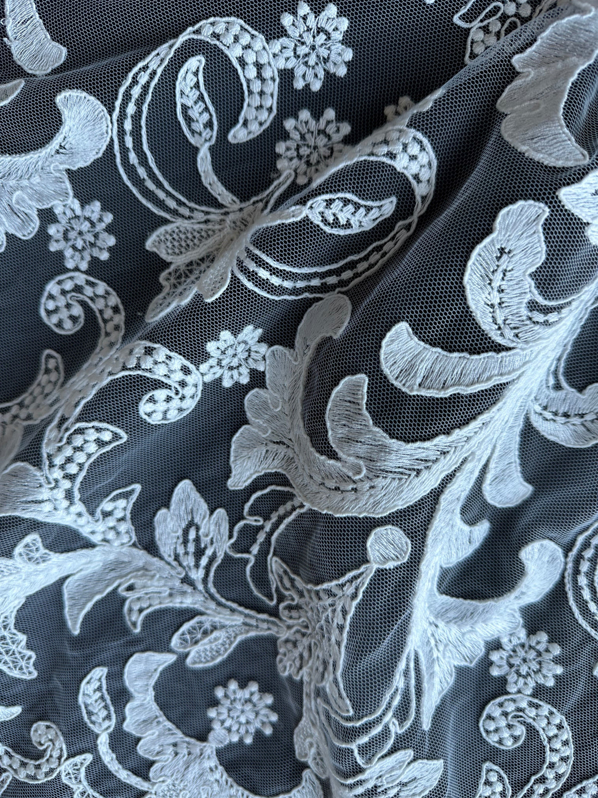 Dentelle cordée ivoire – Marika