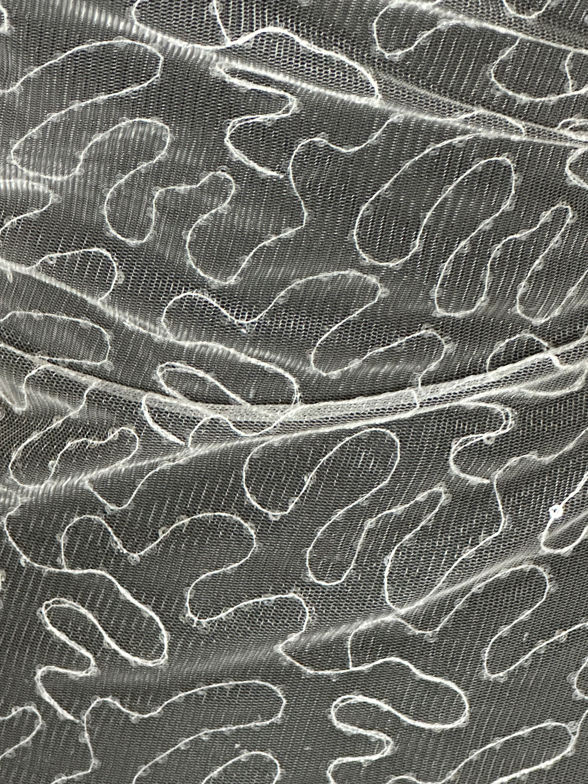 Tulle à sequins ivoire méandre - Amoureux