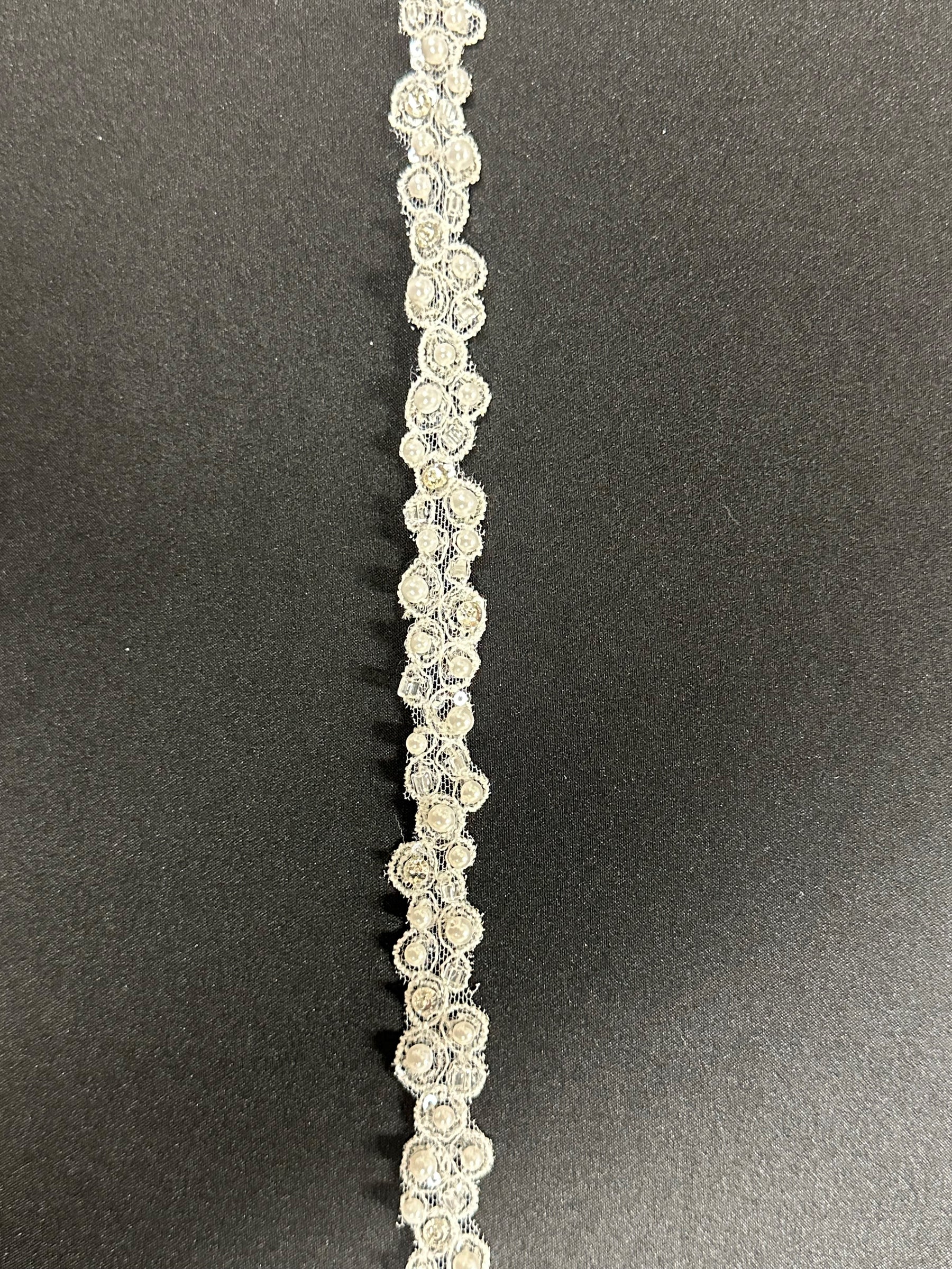 Bordure en dentelle perlée ivoire - Sage