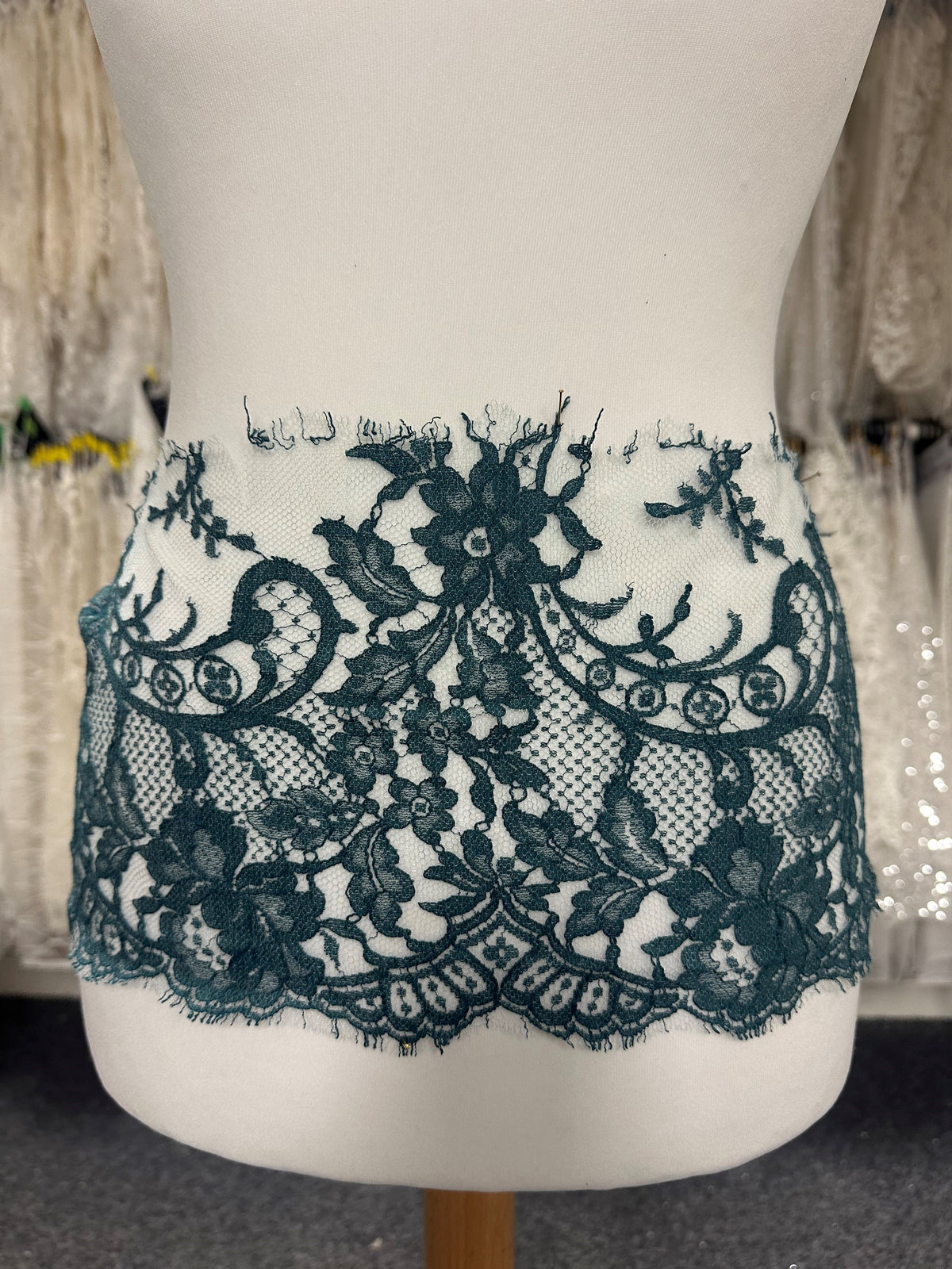 Bordure en dentelle vert émeraude - Kate